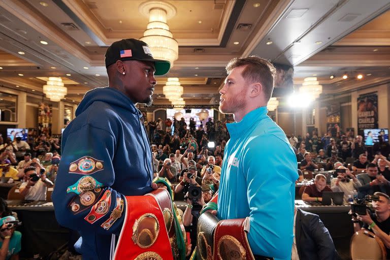 Jermell Charlo y Canelo Álvarez disputarán un cinturón de campeón mundial por la noche.