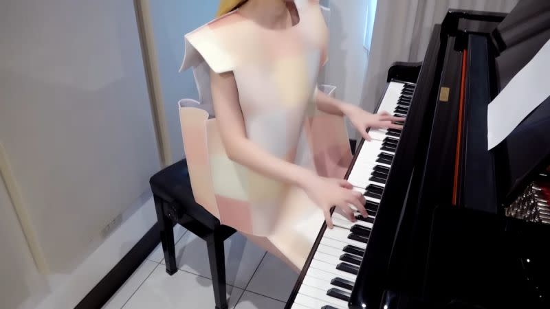 ▲Pan Piano新片出場全程馬賽克，讓老司機們相當震驚。（圖／翻攝Pan Piano YouTube）