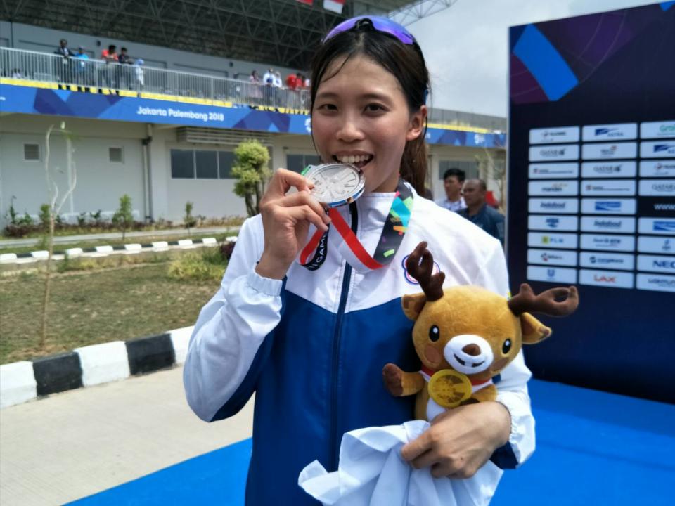 2018雅加達—巨港亞運划船女子單人雙槳項目中，中華代表隊女將黃義婷今天以8分16秒14成績拿下銀牌，這是中華代表團本屆亞運划船項目第一面獎牌。(奧會提供)