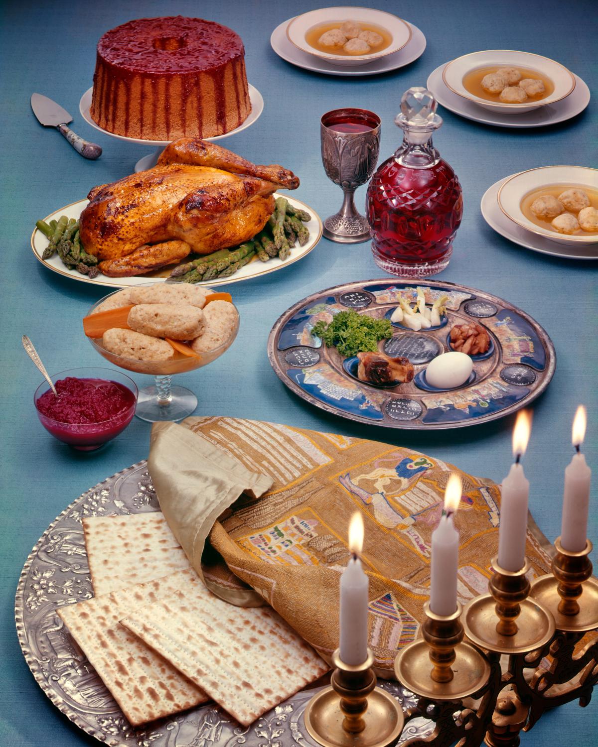 Going to a Passover Seder? Here’s What You Need to Keep in Mind