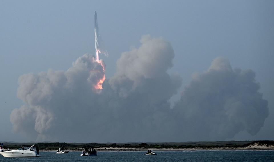 The SpaceX Starship rocket lifts off from the launchpad during a flight test from Starbase in Boca Chica, Texas, on April 20, 2023. / Credit: PATRICK T. FALLON/AFP via Getty Images