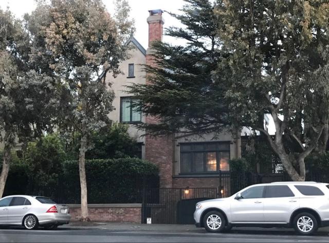 Mark Zuckerberg vende su casa en San Francisco a precio récord por $31  millones