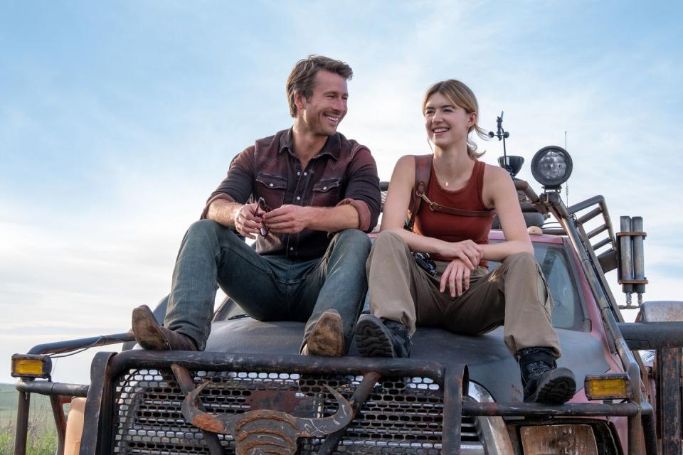 glen powell, daisy edgar jones, twisters