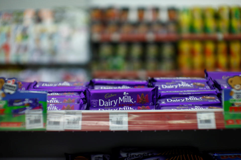 Siendo niño robó dos chocolatinas en un centro comercial y 43 años después envía una nota de disculpa y 5 libras. (Foto: REUTERS/Samsul Said/File Photo)