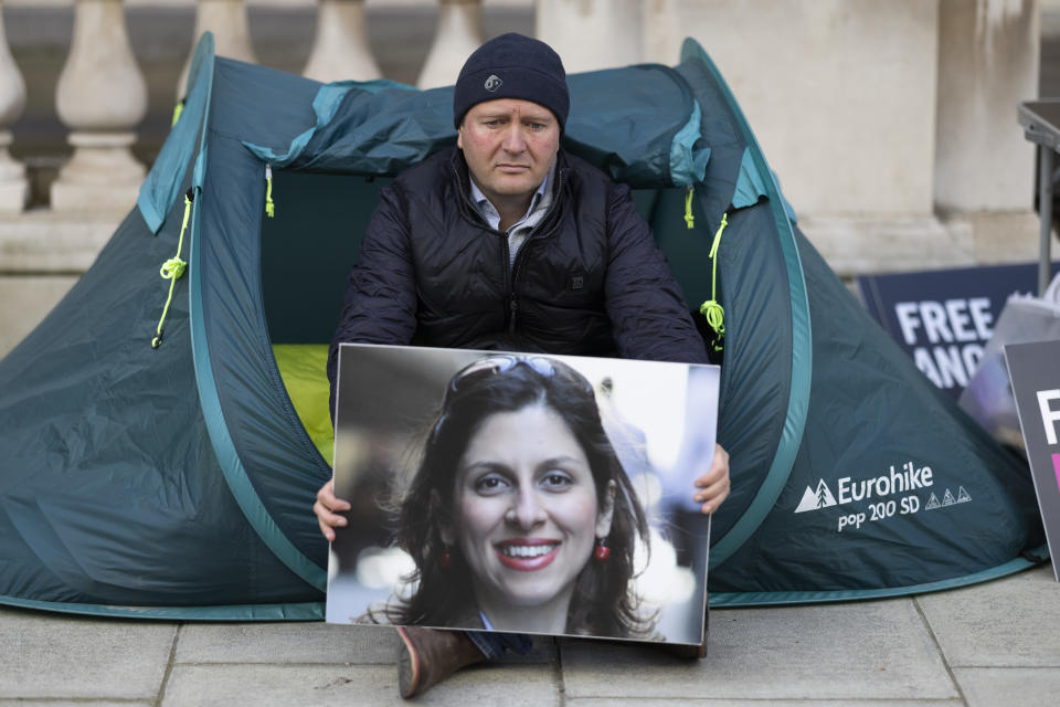 LONDON, ENGLAND - OCTOBER 25: Richard Ratcliffe protests outside the Foreign Office while on hunger strike, part of an effort to lobby the UK foreign secretary to bring his wife home from detention in Iran, on October 25, 2021 in London, England. Mr Ratcliffe's wife, Nazanin Zaghari-Ratcliffe, is a British-Iranian national who was arrested in Iran in 2016 and served a 5-year prison sentence on spying charges, which she and her family have denied. She was recently sentenced to an additional year in prison. (Photo by Dan Kitwood/Getty Images)