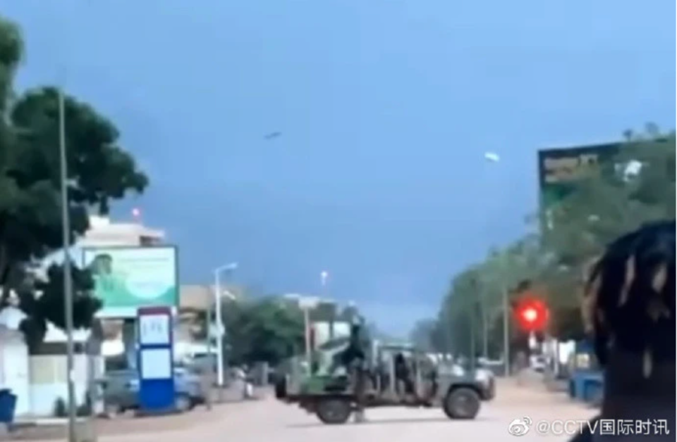 布吉納法索今日首都瓦加杜古多地傳出槍聲&nbsp;&nbsp;&nbsp;圖：翻攝自CCTV