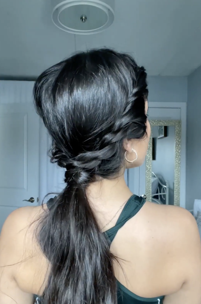 18) Braid Frame Ponytail