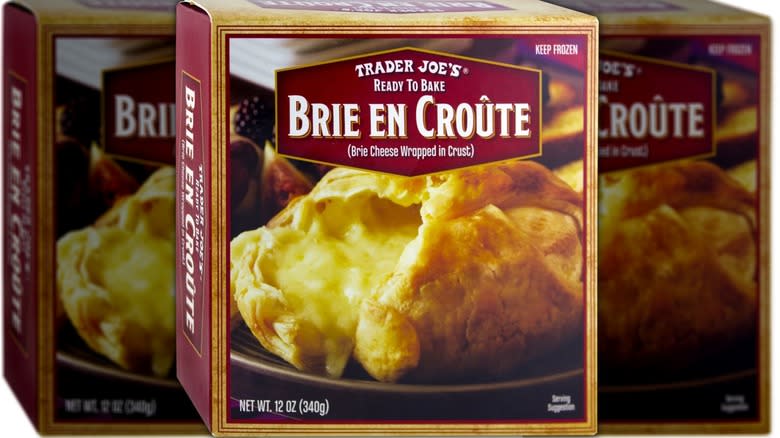 Brie en Croûte in a box