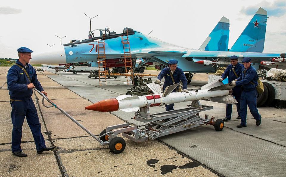 Russia Su-30SM R-27 missile