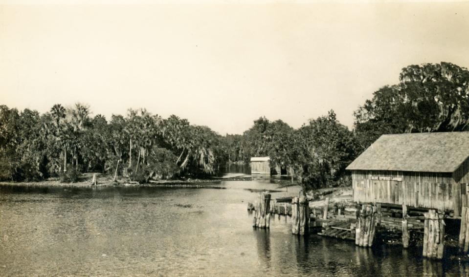 Blue Spring Landing in 1892. Photo by Clarence B. Moore. Moore, an amateur archeologist, outfitted a steamboat, The Gopher, to travel rivers as he documented Native American mounds.