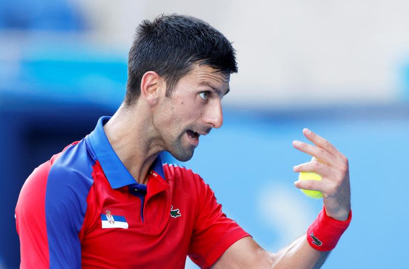 El hallazgo de una investigación de la BBC ha puesto en duda la veracidad del test positivo de Novak Djokovic que usó como excusa para recibir una exención médica y entrar a Australia. | Foto: EFE