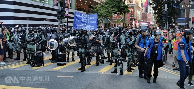 香港反送中三罷持續，包括12幅達文西真跡手稿仍在大學中，港大學成反送中基地後，文物保存引發關注。（中央社檔案照）