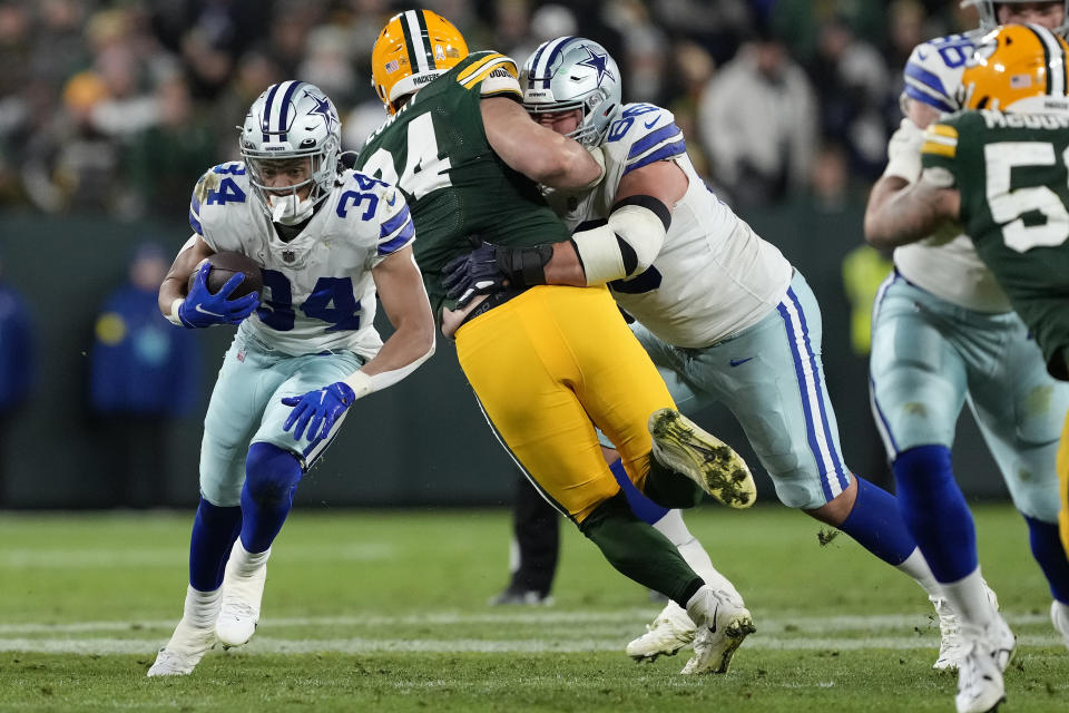 Malik Davis #34 at the Dallas vs Packers game on November 13, 2022.