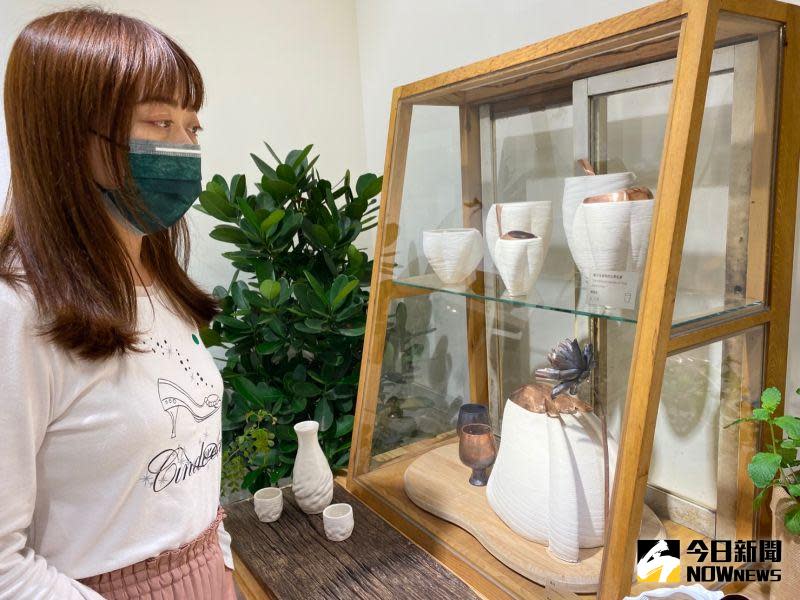 ▲正在台中中友百貨舉辦的《鍛．練》工藝跨域展，展現3D列印與傳統技術融合魅力。（圖／記者金武鳳攝，2021.5.9)