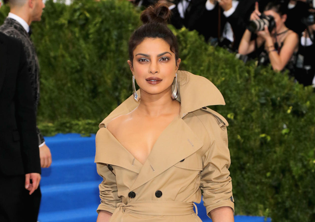 Priyanka Chopra *almost* looks like Carmen Sandiego at the Met Gala