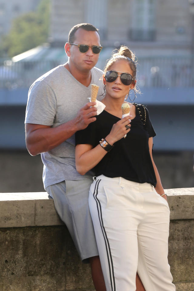 Jennifer Lopez takes her A-Rod fandom to a whole new level