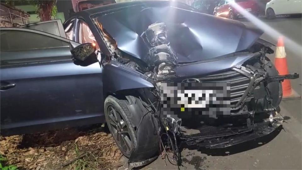 高雄轎車自撞分隔島死亡車禍　33歲爸身亡　車上3童擦挫傷「最小僅3歲」