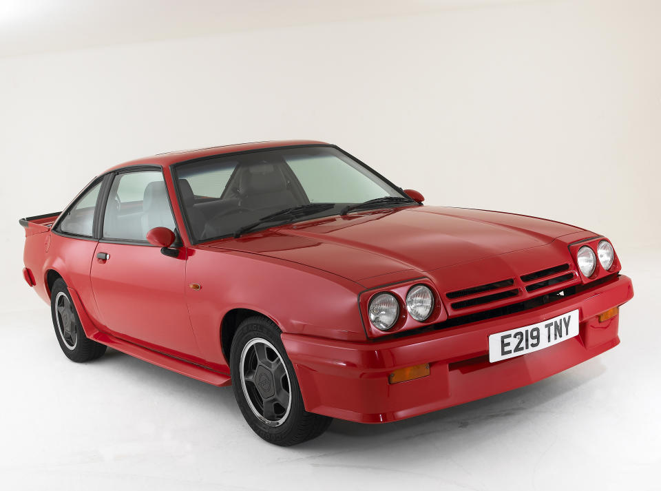 Kultauto in rot: Ein 1988er Opel Manta. Richtig berühmt wurde er allerdings in einer anderen Farbe. (Bild: National Motor Museum/Heritage Images/Getty Images)