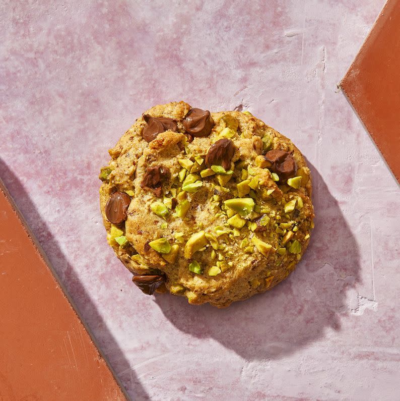 pistachio chocolate chip protein cookies