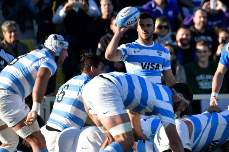 Argentina's scrum-half Martin Landajo (C) holds the ball before a scrum during their rugby union Test match against Italy, at the Artemio Franchi stadium in Florence, on November 18, 2017