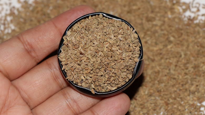 Ajwain seeds 