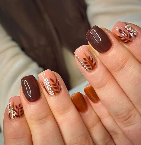 <p><a href="https://www.instagram.com/nails_and_beauty_by_daisy/?e=c879938a-1b5a-4aa0-991f-e9eeab18d5a7&g=5" data-component="link" data-source="inlineLink" data-type="externalLink" data-ordinal="1">nails_and_beauty_by_daisy</a></p>