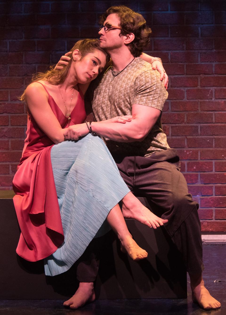 Lucy Lavely and Tom Patterson play a couple dealing with issues related to a pregnancy in the premiere of Jacqueline Goldfinger’s “Babel” at Florida Studio Theatre.