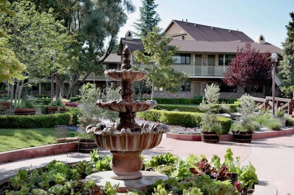 A fountain in the gardens at the Paso Robles Inn.