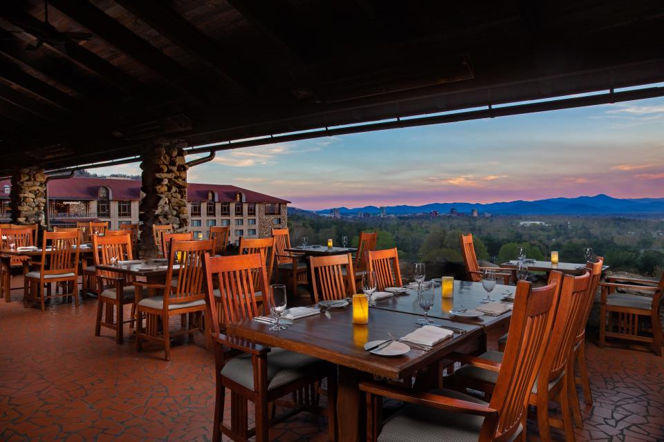 The Omni Grove Park Inn in Asheville offers many opportunities to view nature.