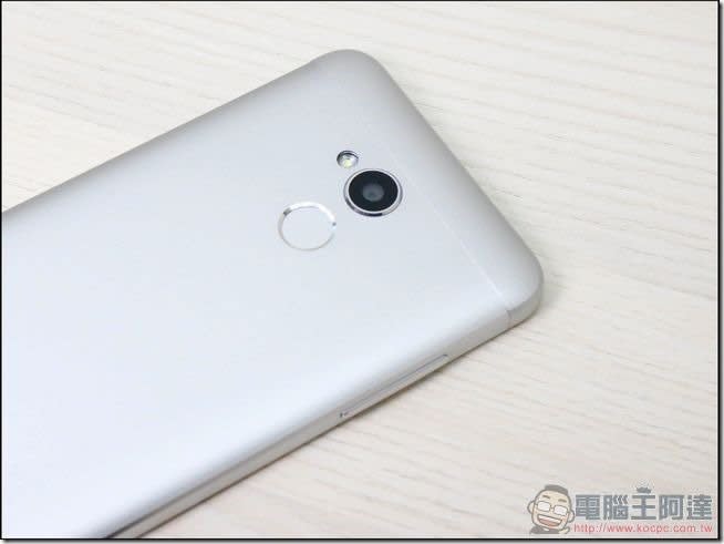 ZTE Blade V7 Lite開箱評測 搭載指紋辨識不到4000元的優質全頻4G金屬入門機