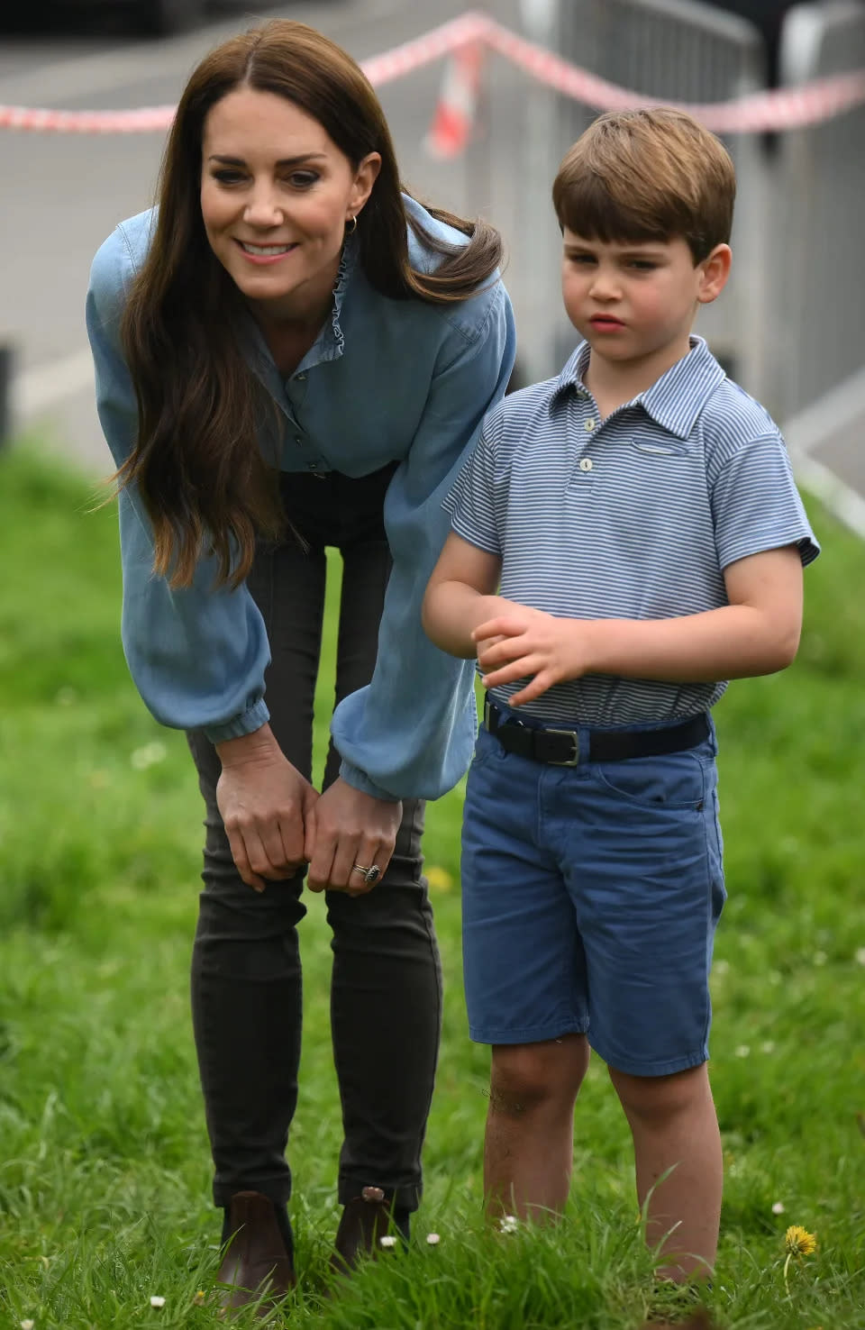 Prinz Louis (5) wird bei royalenVeranstaltungen oft in kurzen Hosen fotografiert. (Getty Images)