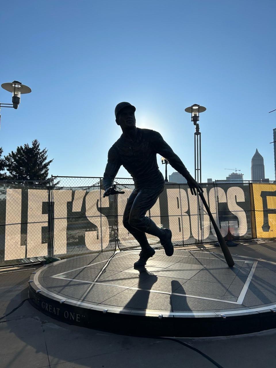 Roberto Clemente statue