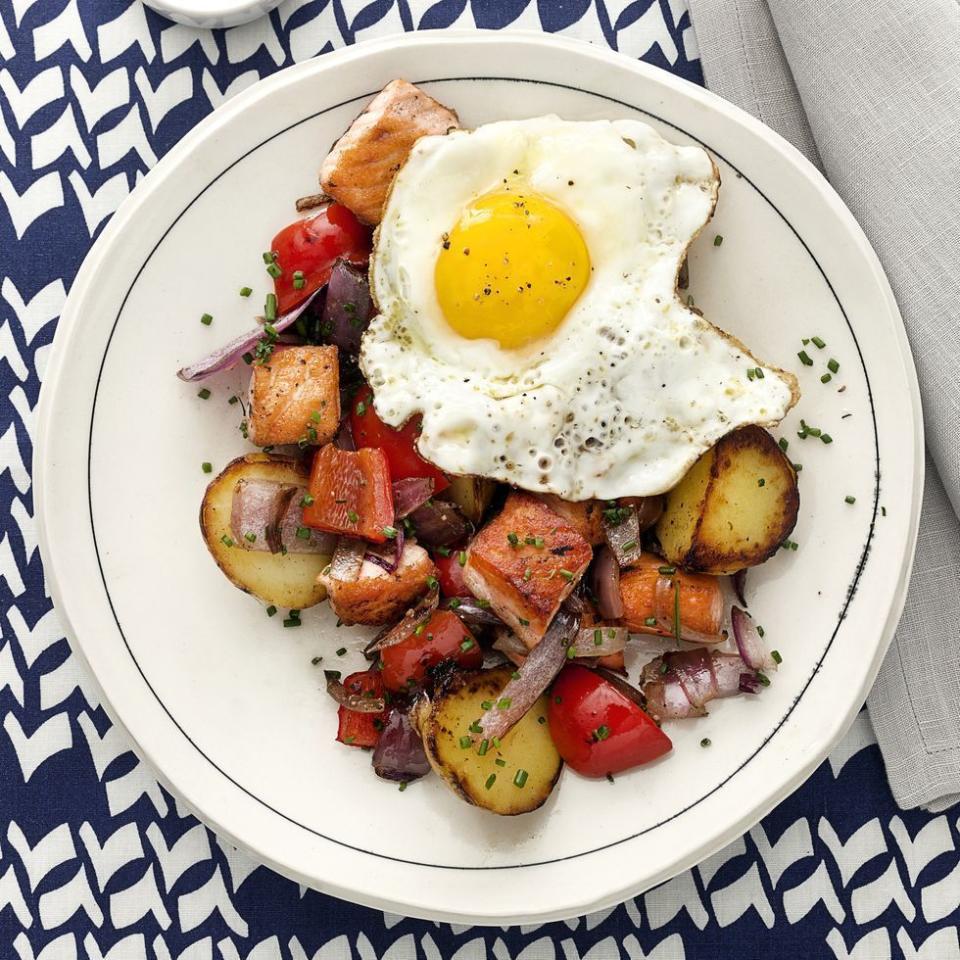 salmon hash with sunny side up eggs