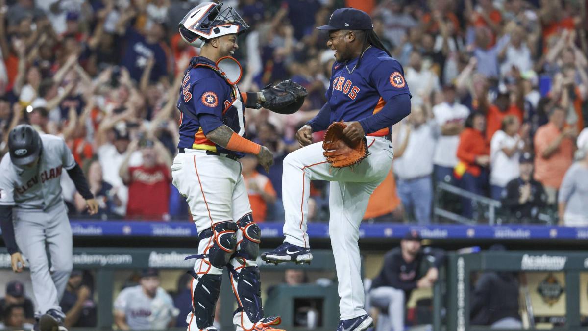 Astros' Jose Altuve answers back, stuns Yankees with walk-off homer