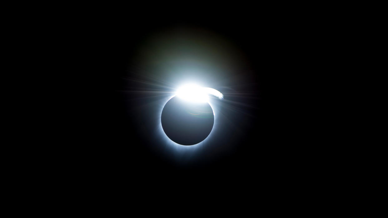  The diamond-ring effect occurred at the beginning and end of totality during a total solar eclipse. 