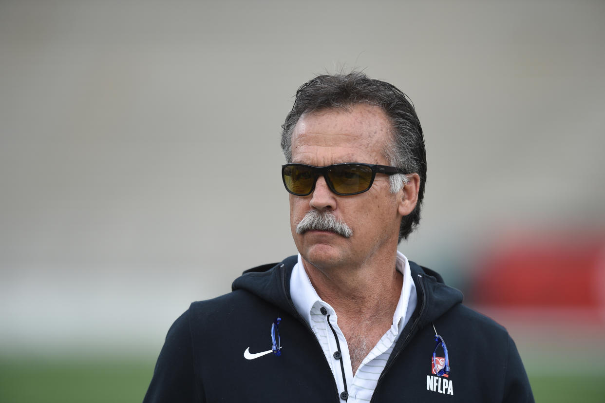 PASADENA, CA - JANUARY 29: American Team head coach Jeff Fisher during the NFLPA Collegiate Bowl on January 29, 2022, at the Rose Bowl in Pasadena, CA. (Photo by Chris Williams/Icon Sportswire via Getty Images)
