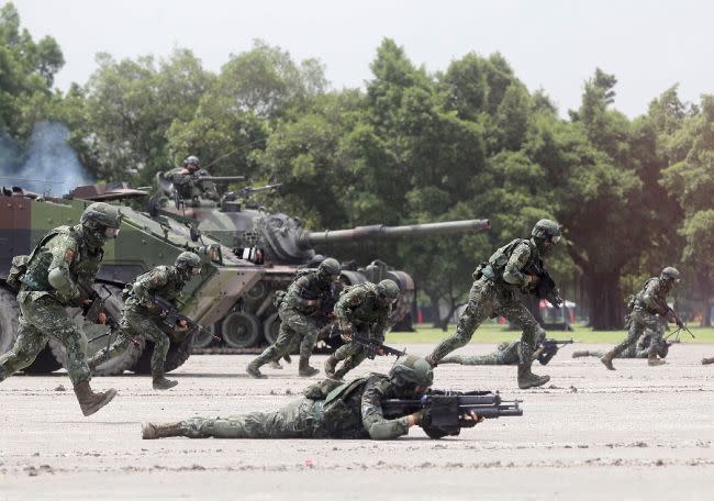 軍官情侶營內自拍性愛片流出，女軍官被汰除後悄開IG首發聲。（示意圖／中央社）