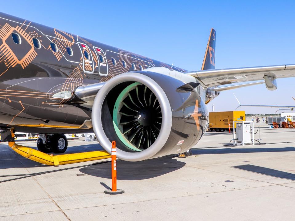 Embraer E195-E2 "Profit Hunter" — Dubai Airshow 2021