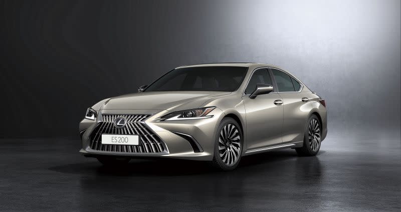 ▲新光三越2023「Nice兔U新春福袋／福箱」，台北信義新天地首獎LEXUS ES 200頂級版，價值195萬元。（圖／新光三越提供)