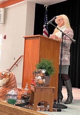 Samantha Reardon Pearson makes her acceptance speech Saturday night