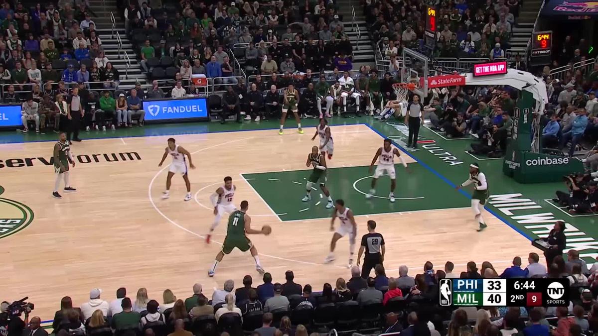 Highlights from the Bucks vs 76ers Game
