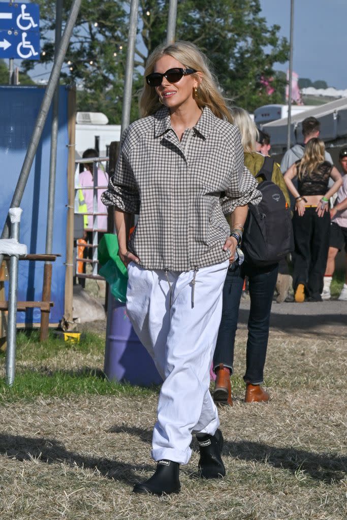 Sienna Miller en Glastonbury 2024