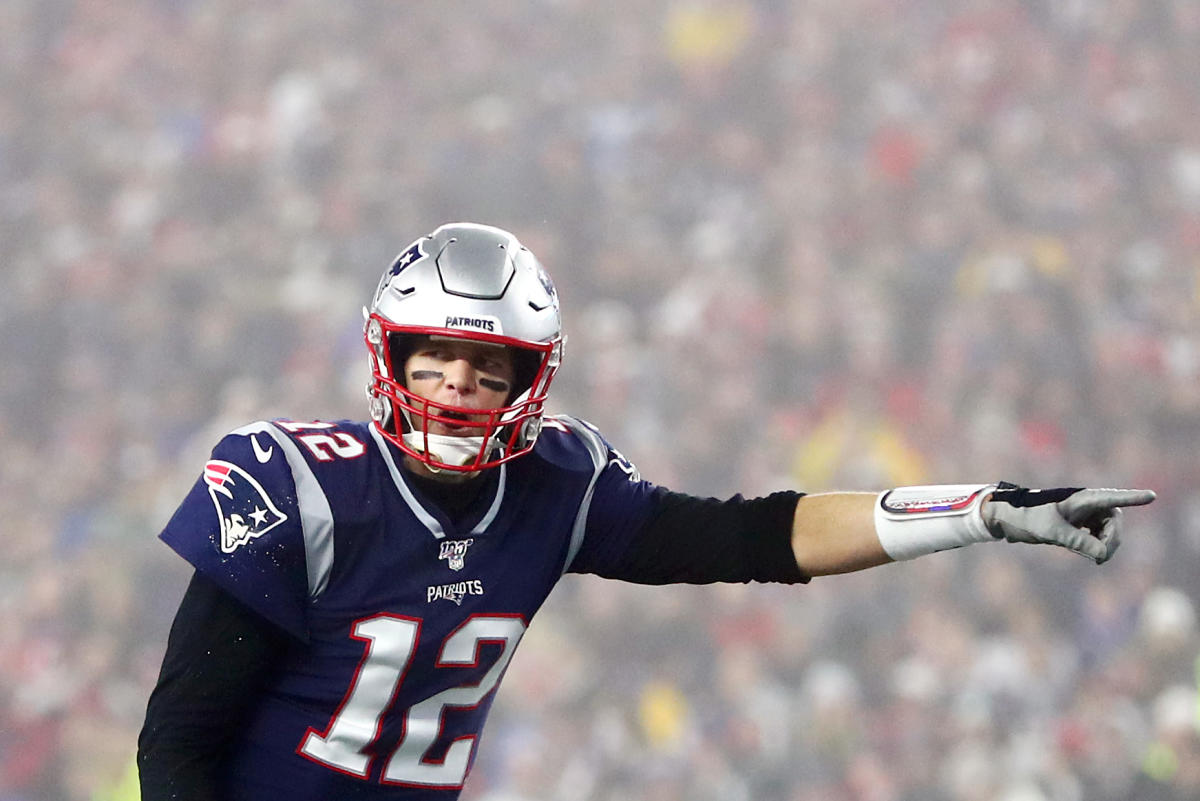 Tom Brady makes Tampa Bay Buccaneers signing official on Instagram:  'Excited, humble and hungry' 