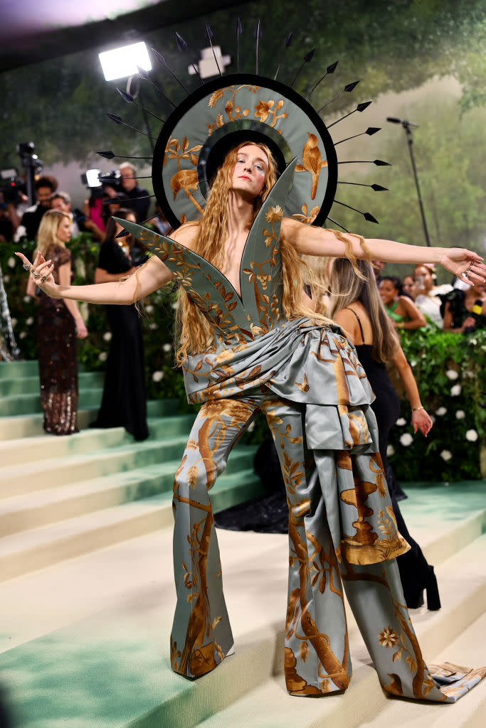 Harris Reed at the 2024 Met Gala: "Sleeping Beauties: Reawakening Fashion" on May 6 in New York, patterned silk pantsuit, red carpet, Vogue, Nina Ricci, 3D