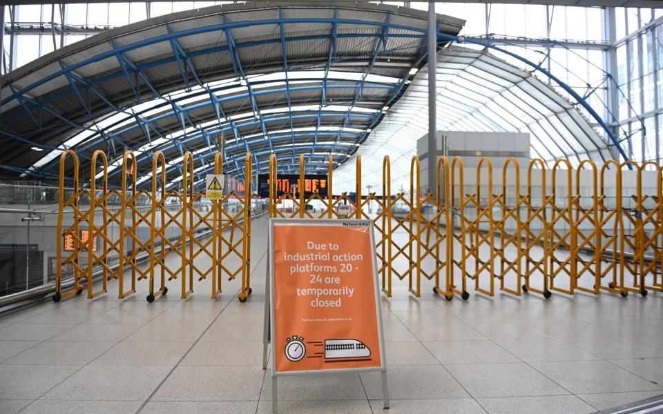 Closed platforms at Waterloo station in London during the Rail Maritime and Transport Workers union (RMT) strike in July 2022 - EPA-EFE/Neil Hall