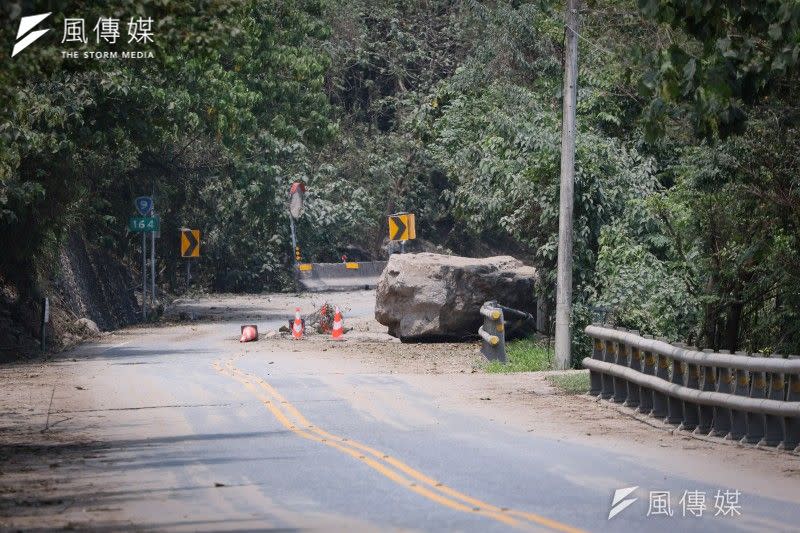 <cite>花蓮日前發生強震，造成蘇花公路崇德段坍方落石。（資料照，顏麟宇攝）</cite>