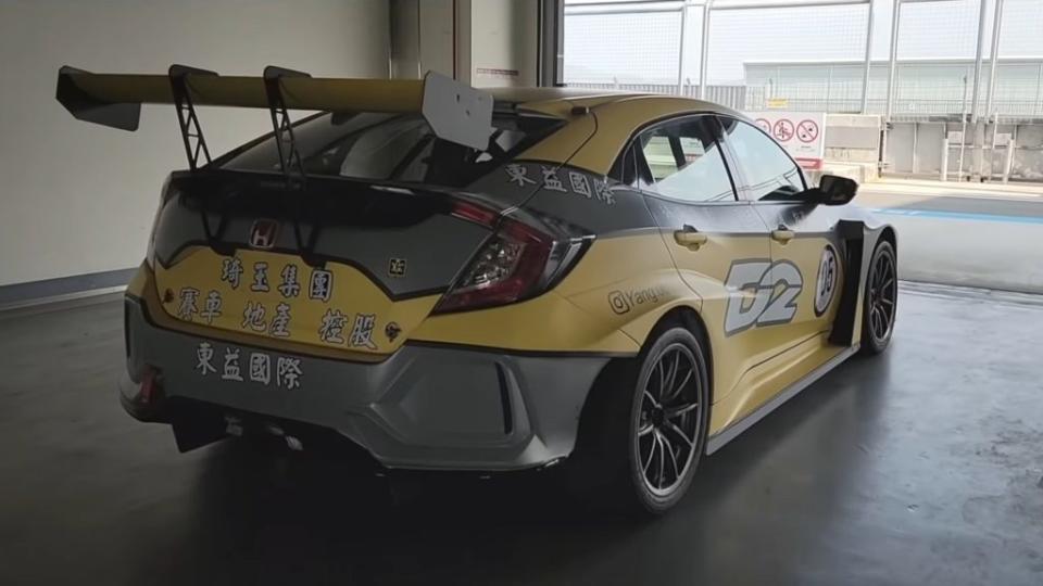 廖老大目前還留有兩輛Civic Type R TCR廠車，據了解內部仍在持續評估是否有餘力參加國內今年的TCR賽事。(圖片來源/ 丸賞攝影)