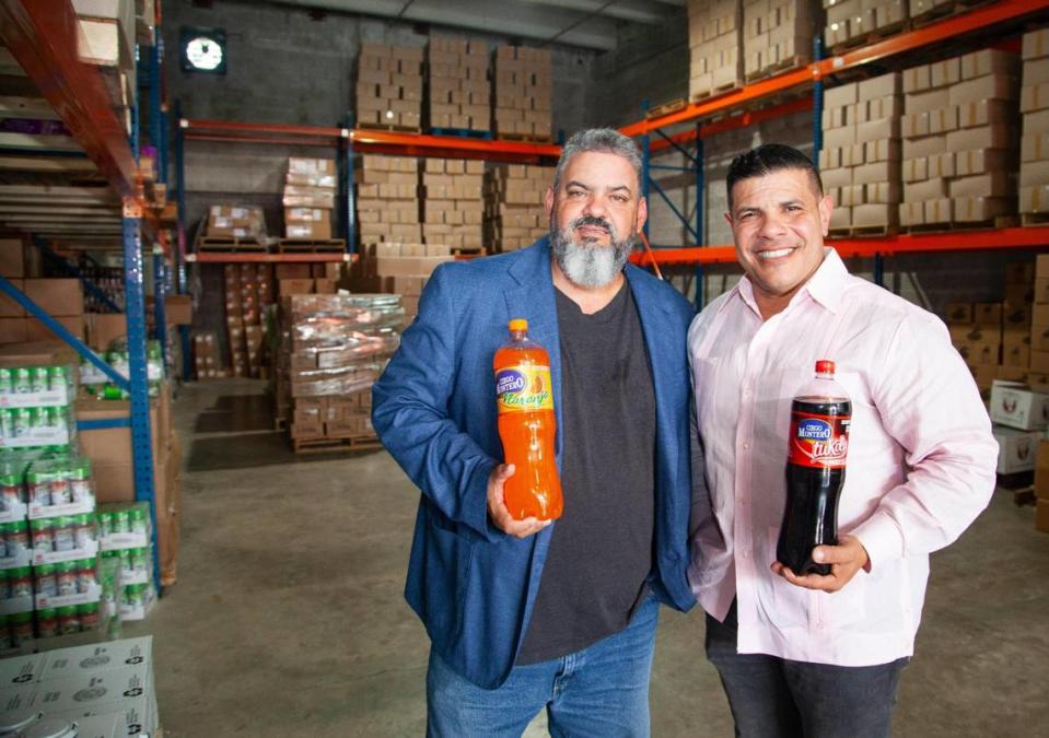 Los empresarios Luis Felipe Padrón, presidente de Always Food Sales & Consultants , y Tony Haber, presidente de Qvivo Brands Inc., explicaron cómo se registró la marca de refrescos Ciego Montero en Estados Unidos y rechazaron las críticas de que tienen relaciones con el gobierno cubano, en una entrevista con el Nuevo Herald en sus almacenes del suroeste de Miami, el 28 de junio.