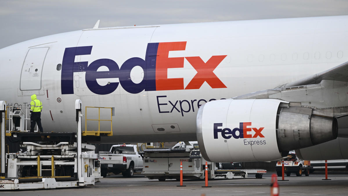 FedEx earnings How the UPS labor fight may boost results