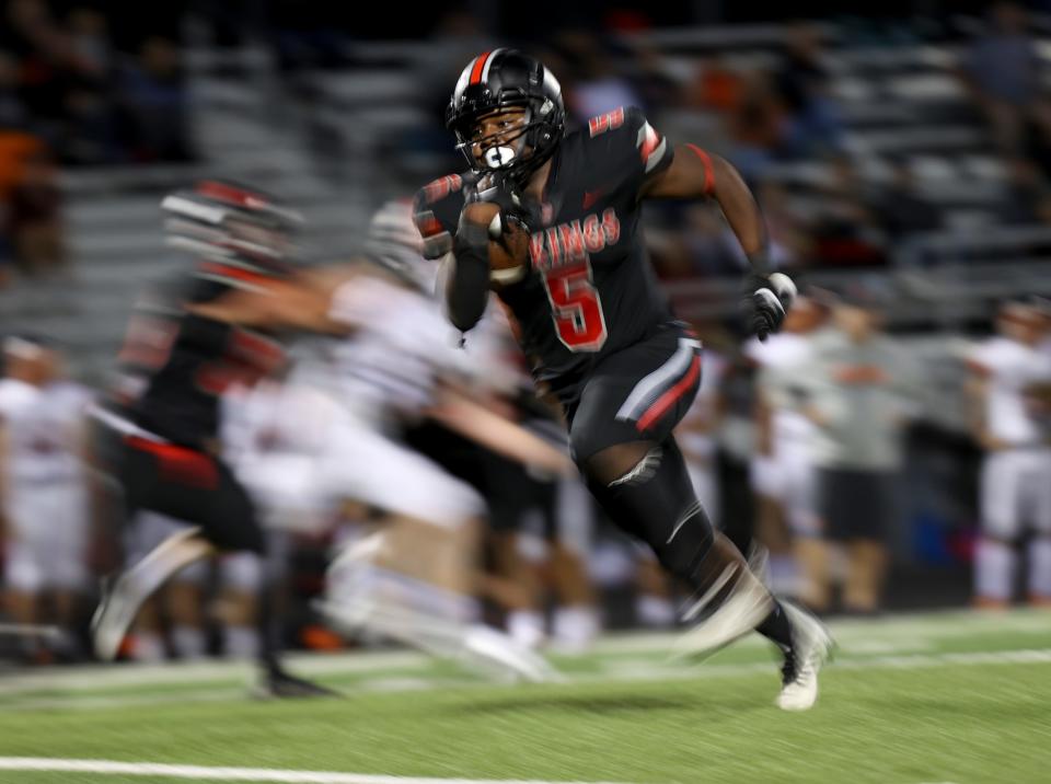 North Salem's Josiah Davis (5) rushes against Roseburg during the first half of the game at North Salem High School in Salem, Ore. on Friday, Sept. 16, 2022.